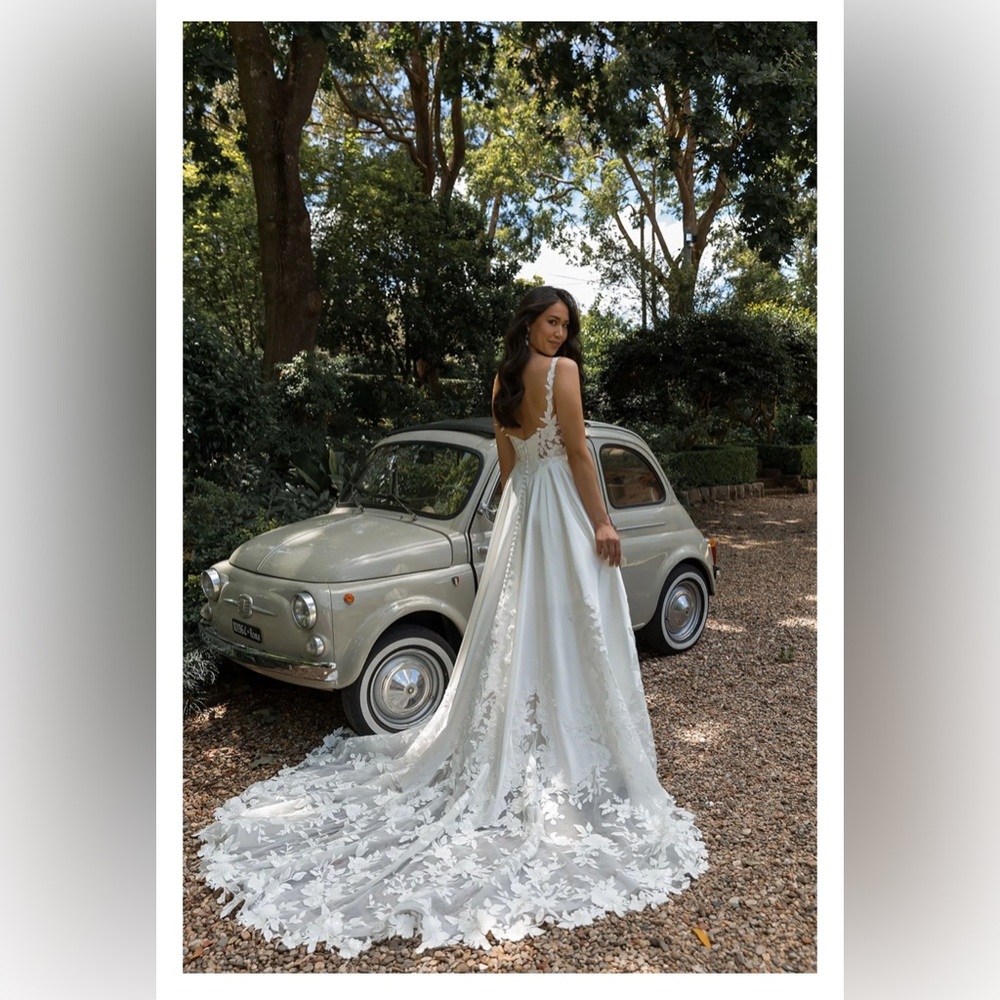 Madi Lane Prue Wedding Dress